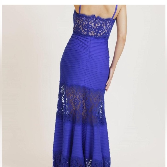 Tadashi Shoji Strapless Lace Inset Pintuck Jersey Gown in Royal Blue - Picture 4 of 7